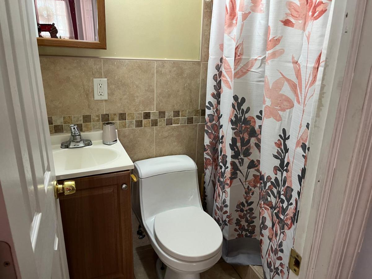 A Deluxe Room New York Exterior photo